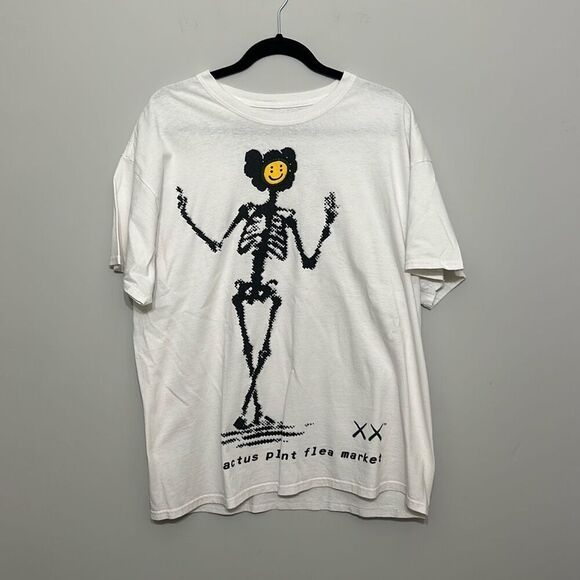 KAWS X Cactus Plant Flea Market Mens White Skeleton Short Sleeve T-Shirt Size XL - Picture 1 of 7